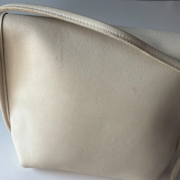 Coach | Vintage Quincey #9919 in Bone - Picture 10 of 15